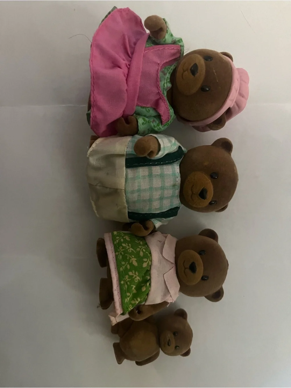 Plush Bear Family Playset - Pink & Green Outfits